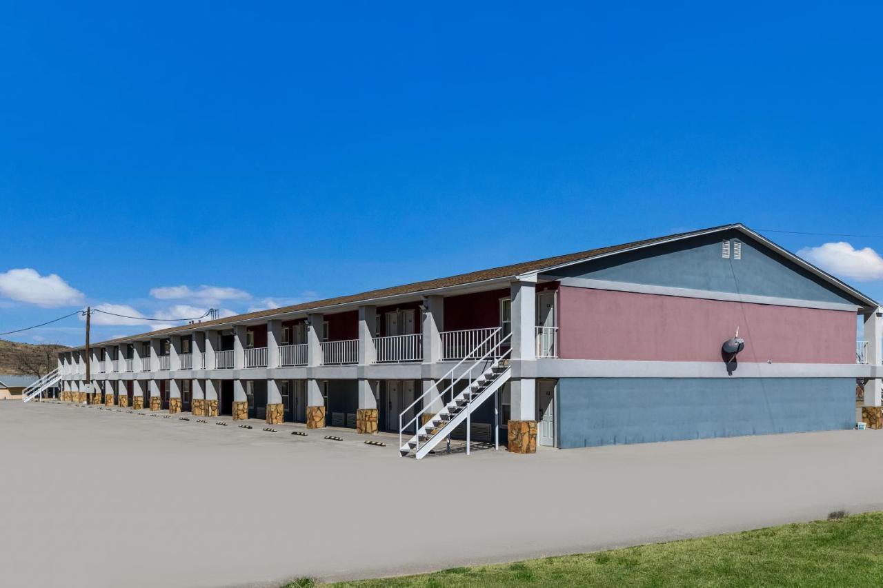 Motel Americas Value 3*
